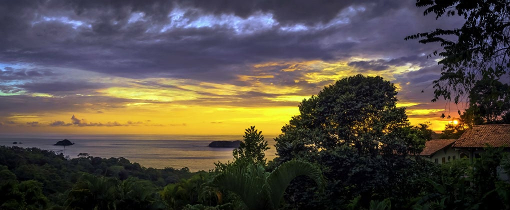 Costa Rica Sunset ©Ian D. Keating/Flickr