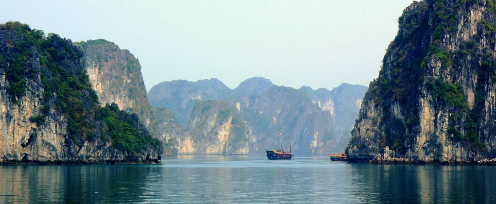 Halong Bay, Vietnam ©Andrea Schaffer/Flickr