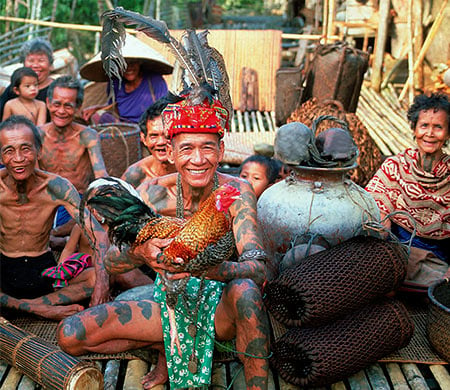 Borneo villagers © Tourism Malaysia